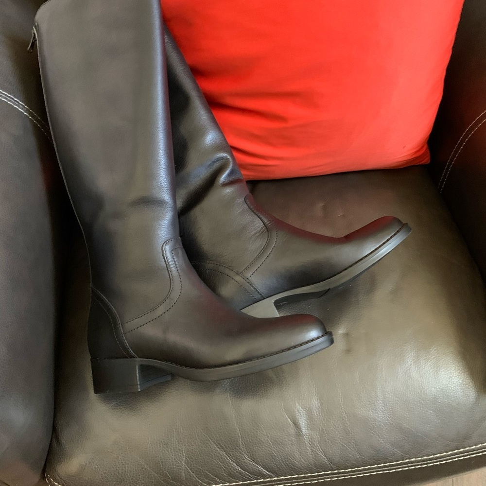 Brand new Steve Madden leather boots - Picture 3 of 6
